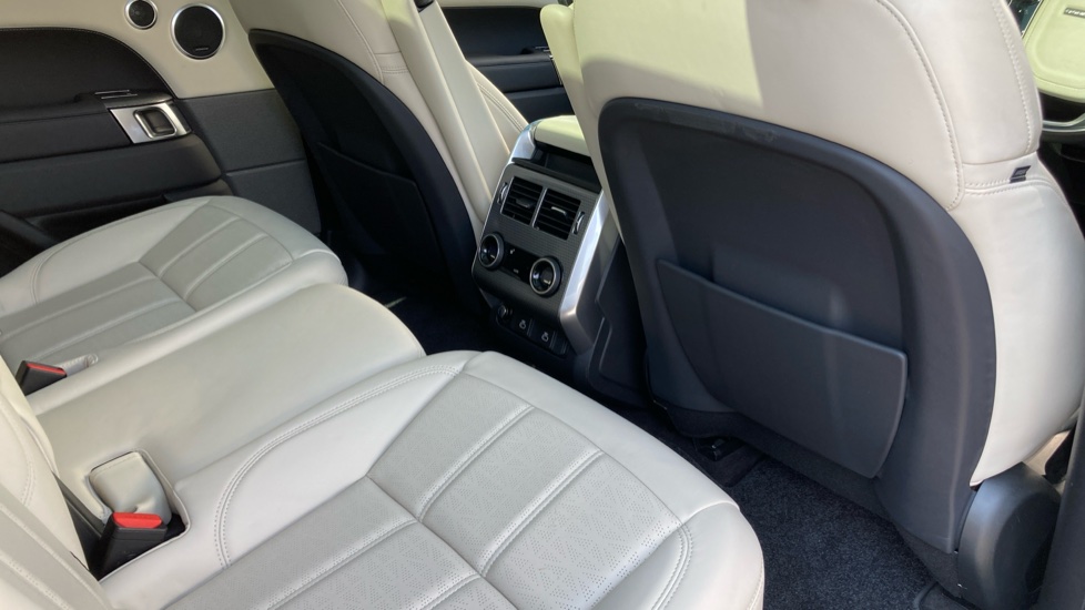 Land Rover Range Rover Sport 2.0 P400e Autobiography Dynamic 5dr Auto Estate - Image 38