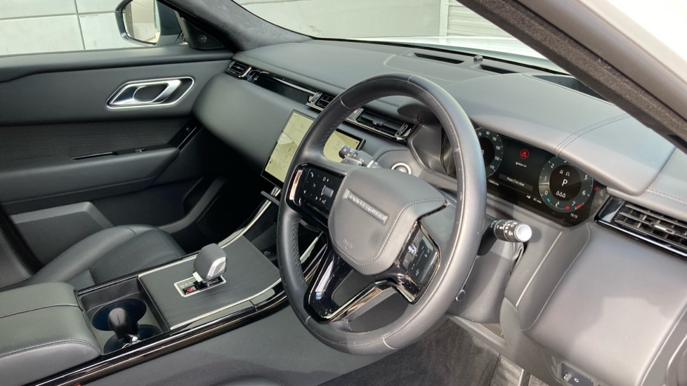Land Rover Range Rover Velar 3.0 P400 MHEV Autobiography 5dr Auto Petrol Estate - Image 25