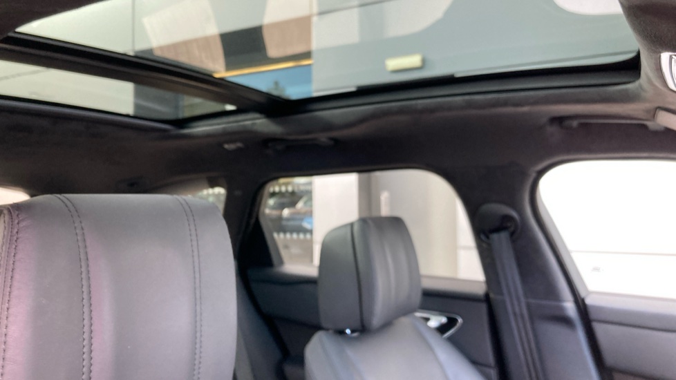 Land Rover Range Rover Velar 3.0 P400 MHEV Autobiography 5dr Auto Petrol Estate - Image 44