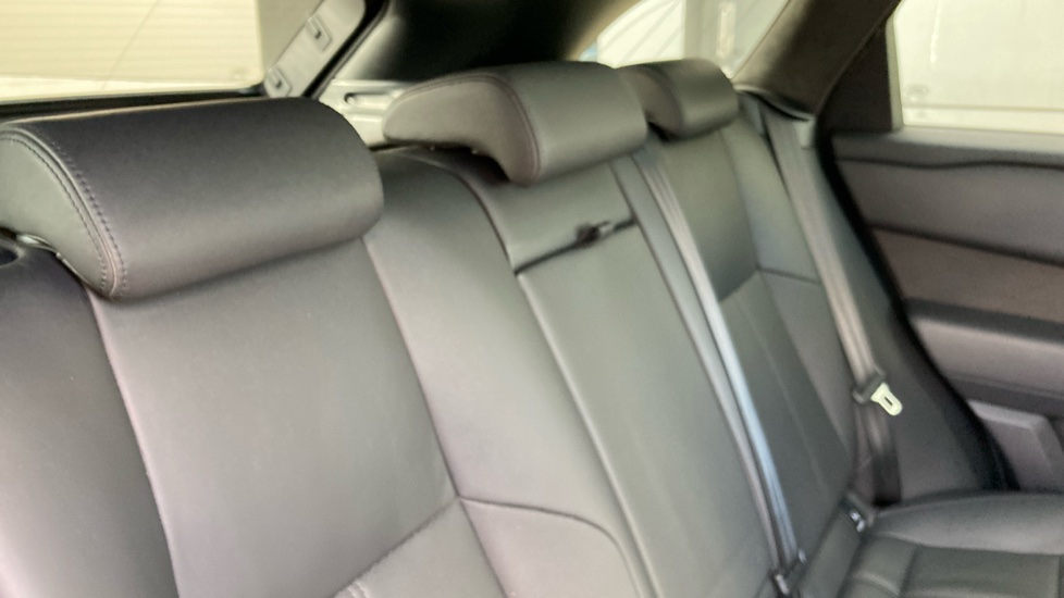 Land Rover Range Rover Velar 3.0 P400 MHEV Autobiography 5dr Auto Petrol Estate - Image 47