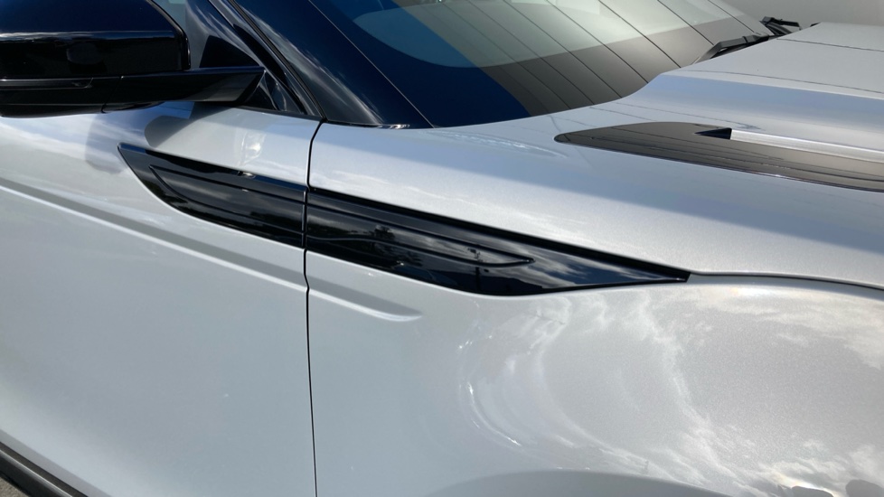 Land Rover Range Rover Evoque 2.0 D200 Edition 5dr Auto Diesel Hatchback - Image 21