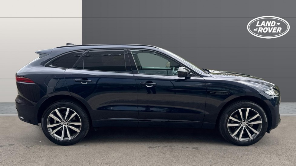 Jaguar F-Pace 2.0 P250 R-Dynamic SE Black 5dr Auto AWD Petrol Estate - Image 5