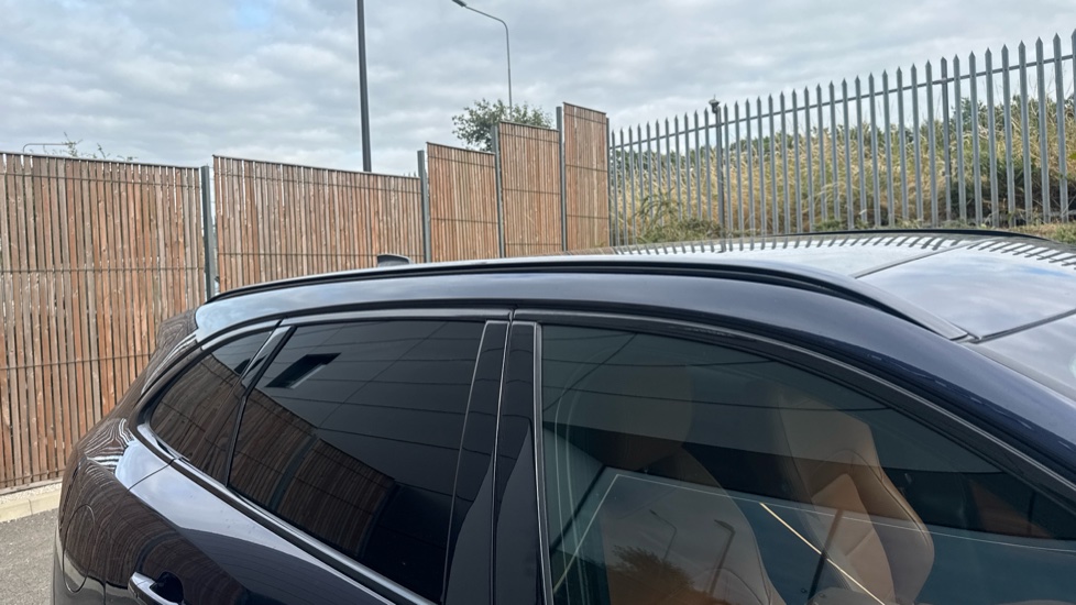 Jaguar F-Pace 2.0 P250 R-Dynamic SE Black 5dr Auto AWD Petrol Estate - Image 22