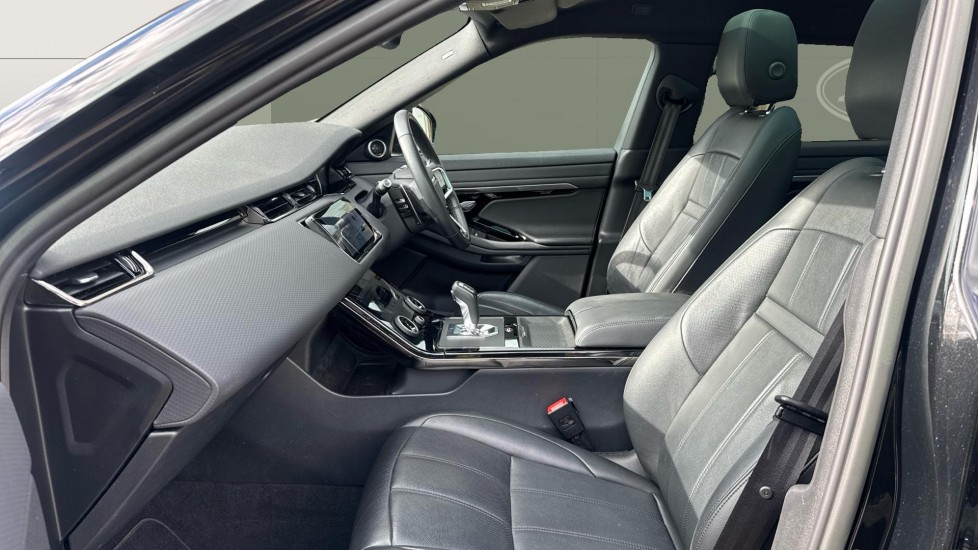 Land Rover Range Rover Evoque 1.5 P300e Evoque Edition 5dr Auto Hatchback - Image 3