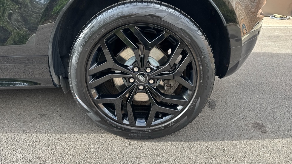Land Rover Range Rover Evoque 1.5 P300e Evoque Edition 5dr Auto Hatchback - Image 30