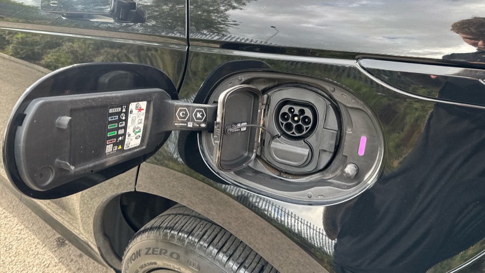 Land Rover Range Rover Evoque 1.5 P300e Evoque Edition 5dr Auto Hatchback - Image 31