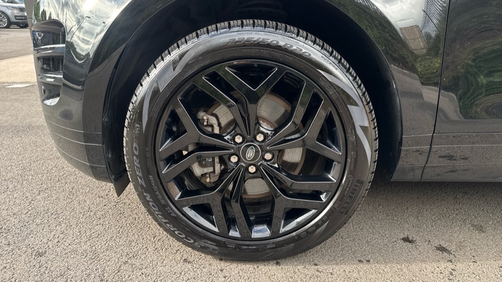 Land Rover Range Rover Evoque 1.5 P300e Evoque Edition 5dr Auto Hatchback - Image 34