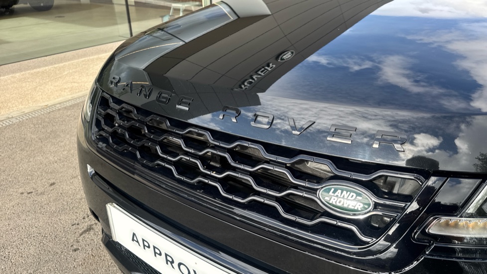 Land Rover Range Rover Evoque 1.5 P300e Evoque Edition 5dr Auto Hatchback - Image 35