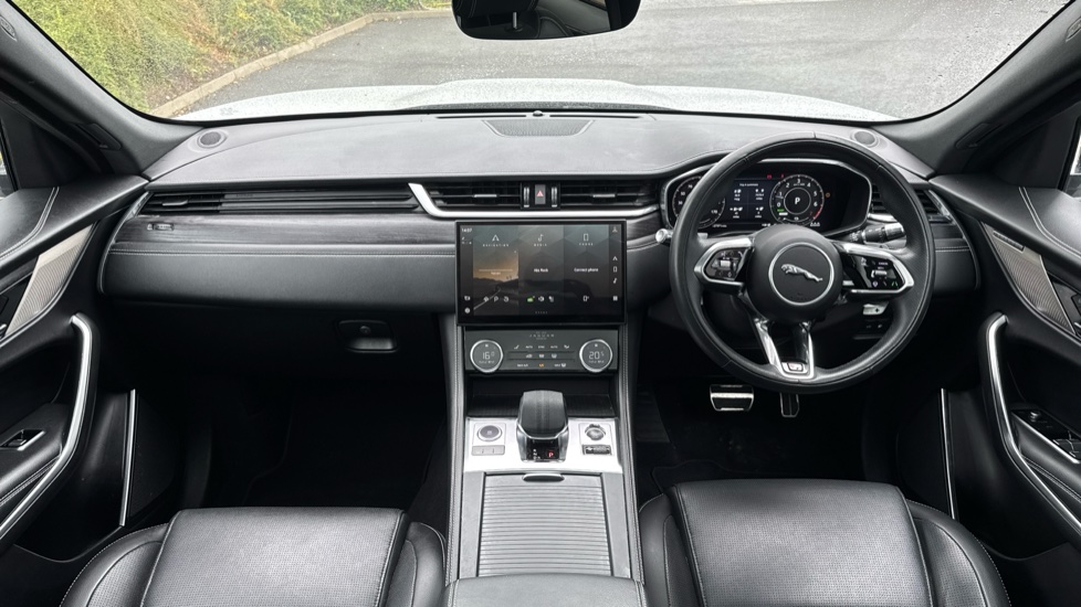 Jaguar F-Pace 2.0 P400e R-Dynamic Black 5dr Auto AWD Estate - Image 9