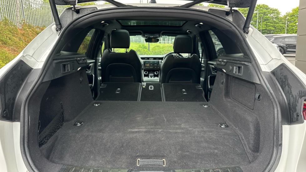 Jaguar F-Pace 2.0 P400e R-Dynamic Black 5dr Auto AWD Estate - Image 10
