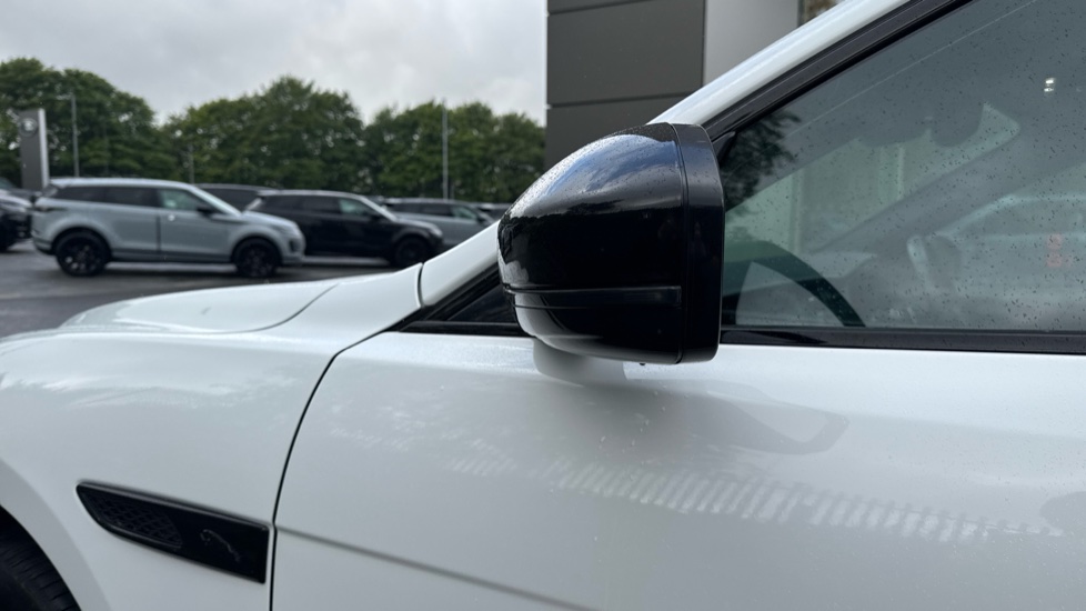 Jaguar F-Pace 2.0 P400e R-Dynamic Black 5dr Auto AWD Estate - Image 31