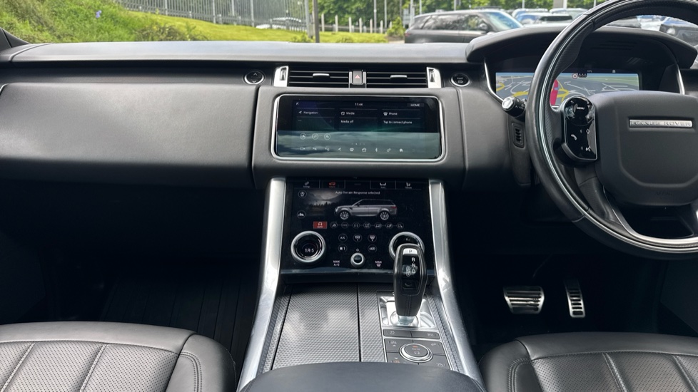 Land Rover Range Rover Sport 2.0 P400e HSE Dynamic 5dr Auto Estate - Image 14