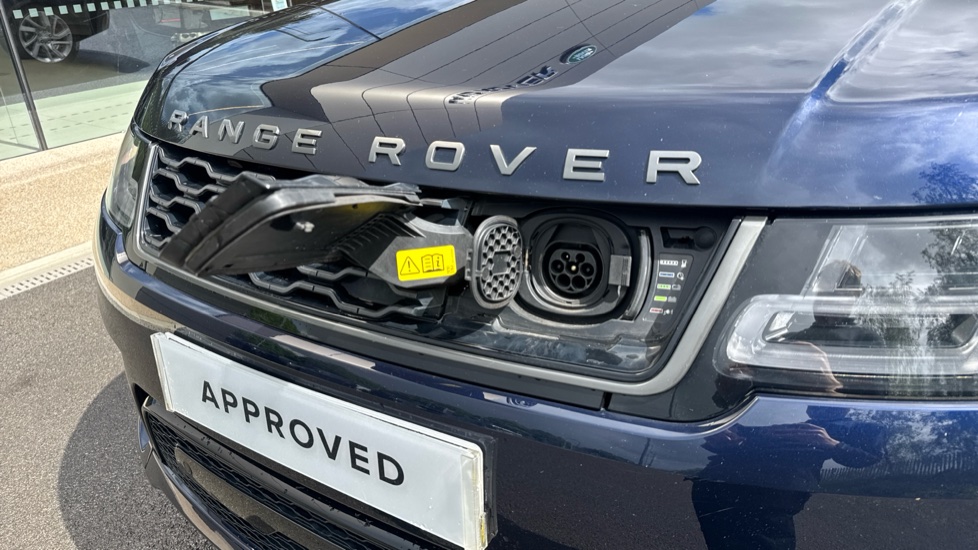 Land Rover Range Rover Sport 2.0 P400e HSE Dynamic 5dr Auto Estate - Image 34