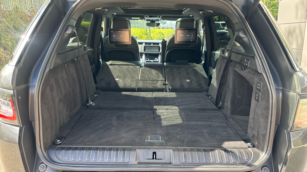 Land Rover Range Rover Sport 3.0 SDV6 HSE Dynamic 5dr Auto [7 Seat] Diesel Estate - Image 10