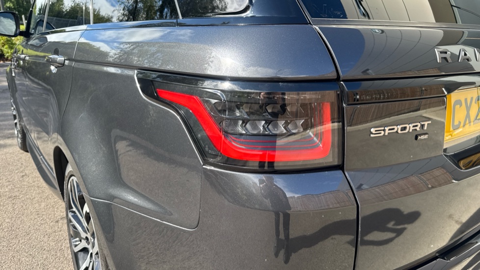 Land Rover Range Rover Sport 3.0 SDV6 HSE Dynamic 5dr Auto [7 Seat] Diesel Estate - Image 19