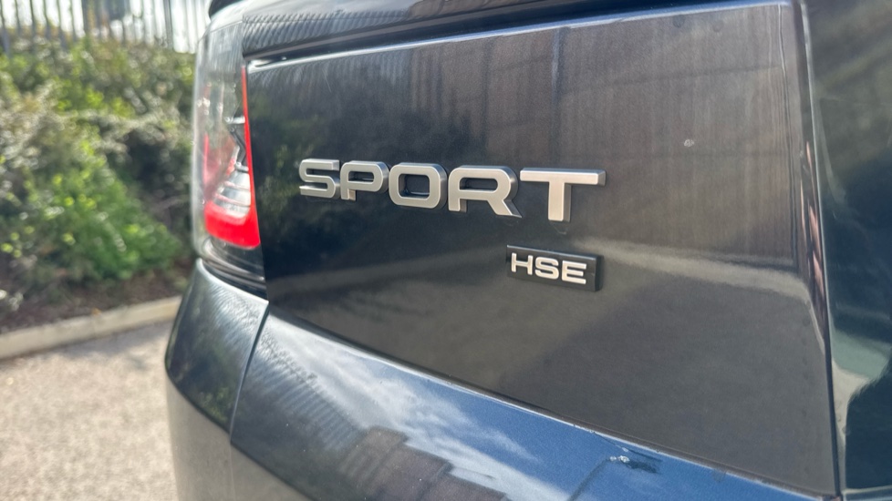 Land Rover Range Rover Sport 3.0 SDV6 HSE Dynamic 5dr Auto [7 Seat] Diesel Estate - Image 26