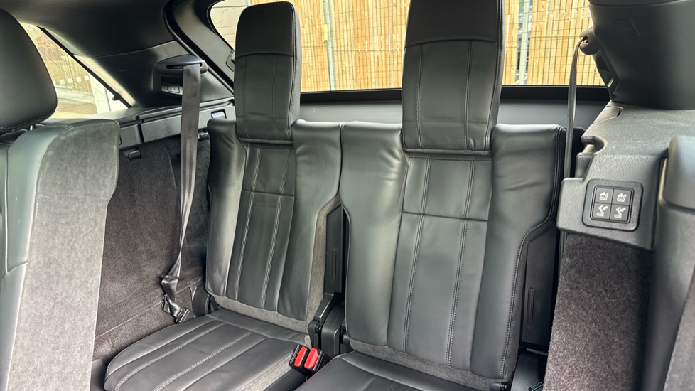 Land Rover Range Rover Sport 3.0 SDV6 HSE Dynamic 5dr Auto [7 Seat] Diesel Estate - Image 38