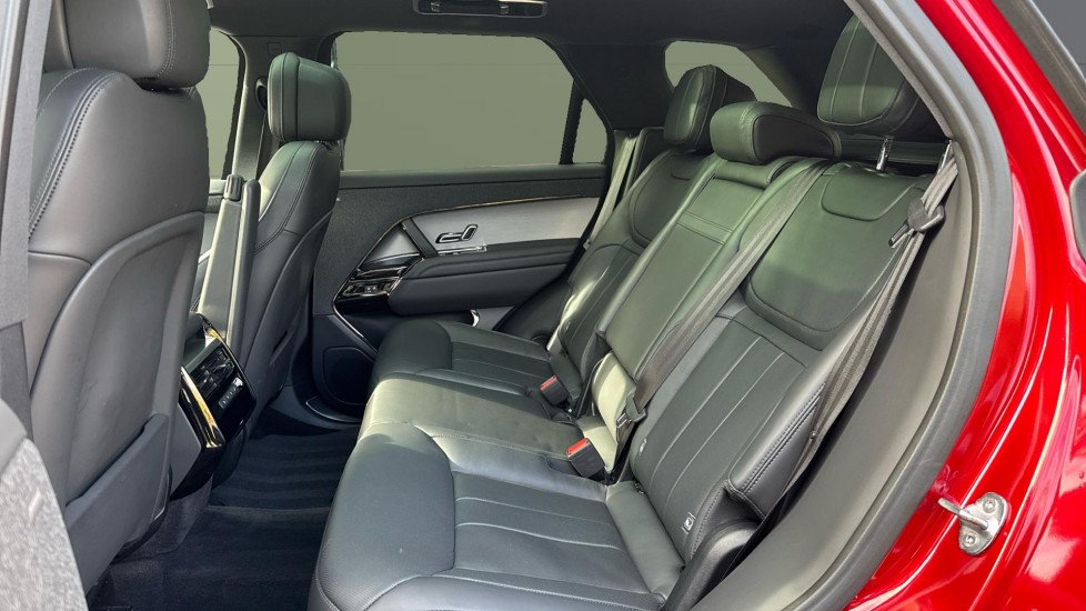 Land Rover Range Rover Sport 3.0 D300 Dynamic SE 5dr Auto Diesel Estate - Image 4