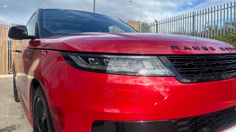 Land Rover Range Rover Sport 3.0 D300 Dynamic SE 5dr Auto Diesel Estate - Image 17