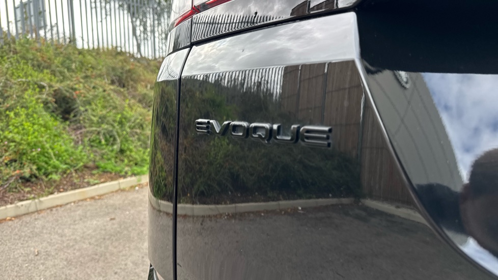 Land Rover Range Rover Evoque 2.0 D200 Evoque Edition 5dr Auto Diesel Hatchback - Image 26