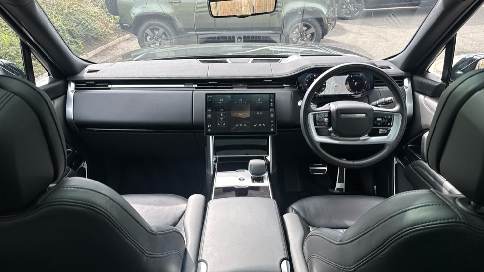 Land Rover Range Rover 3.0 D350 HSE LWB 4dr Auto [7 Seat] Diesel Estate - Image 9