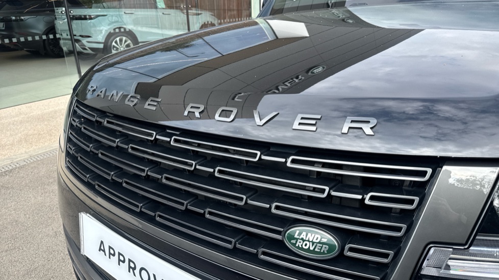 Land Rover Range Rover 3.0 D350 HSE LWB 4dr Auto [7 Seat] Diesel Estate - Image 34