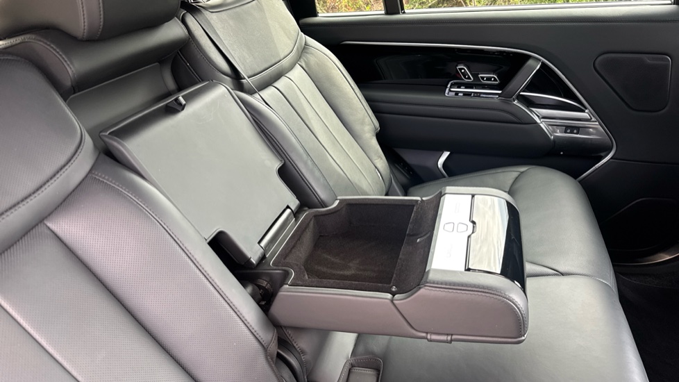 Land Rover Range Rover 3.0 D350 HSE LWB 4dr Auto [7 Seat] Diesel Estate - Image 45