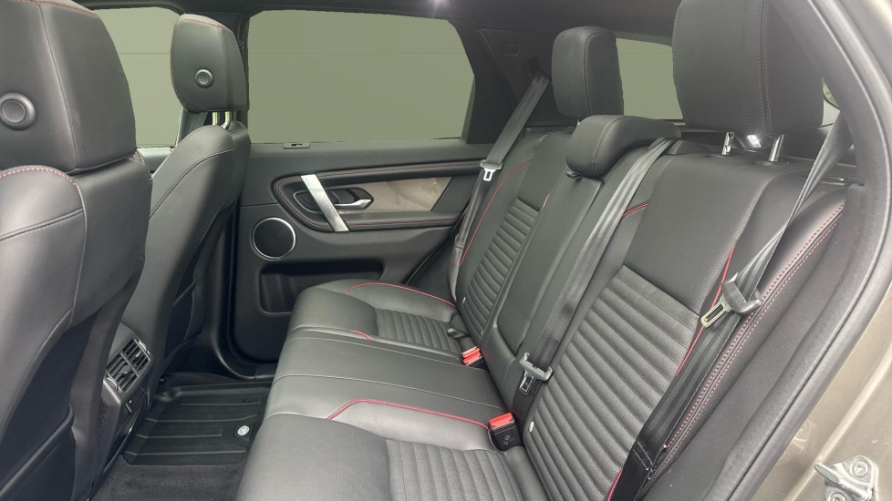 Land Rover Discovery Sport 1.5 P300e Urban Edition 5dr Auto [5 Seat] Station Wagon - Image 4