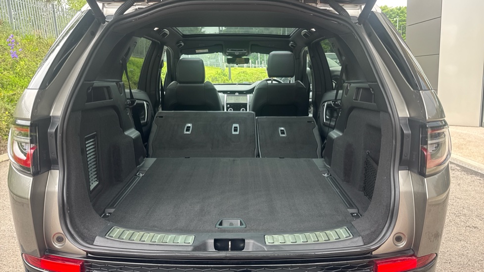 Land Rover Discovery Sport 1.5 P300e Urban Edition 5dr Auto [5 Seat] Station Wagon - Image 10