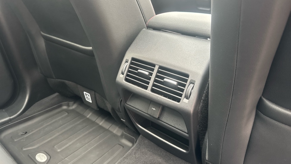 Land Rover Discovery Sport 1.5 P300e Urban Edition 5dr Auto [5 Seat] Station Wagon - Image 18