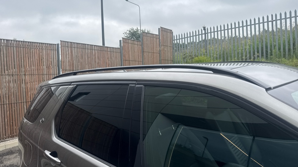 Land Rover Discovery Sport 1.5 P300e Urban Edition 5dr Auto [5 Seat] Station Wagon - Image 22