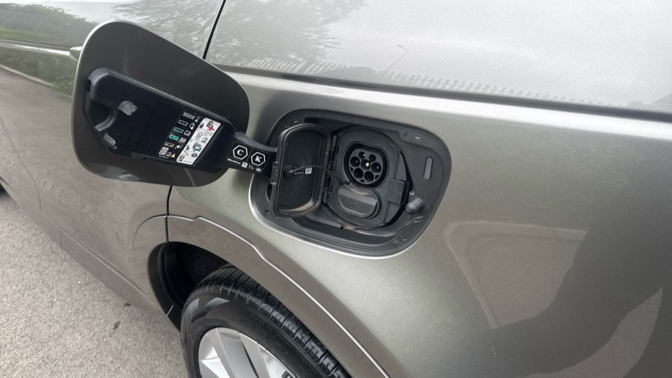 Land Rover Discovery Sport 1.5 P300e Urban Edition 5dr Auto [5 Seat] Station Wagon - Image 31