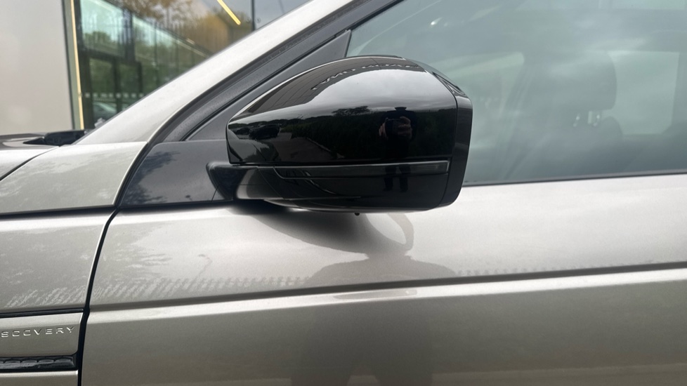 Land Rover Discovery Sport 1.5 P300e Urban Edition 5dr Auto [5 Seat] Station Wagon - Image 33