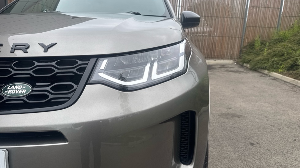 Land Rover Discovery Sport 1.5 P300e Urban Edition 5dr Auto [5 Seat] Station Wagon - Image 39