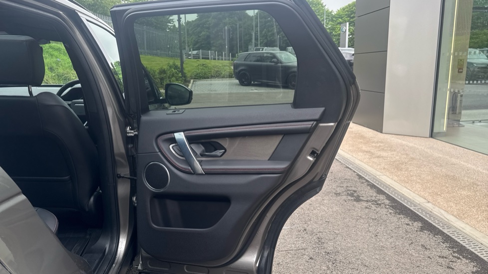 Land Rover Discovery Sport 1.5 P300e Urban Edition 5dr Auto [5 Seat] Station Wagon - Image 41