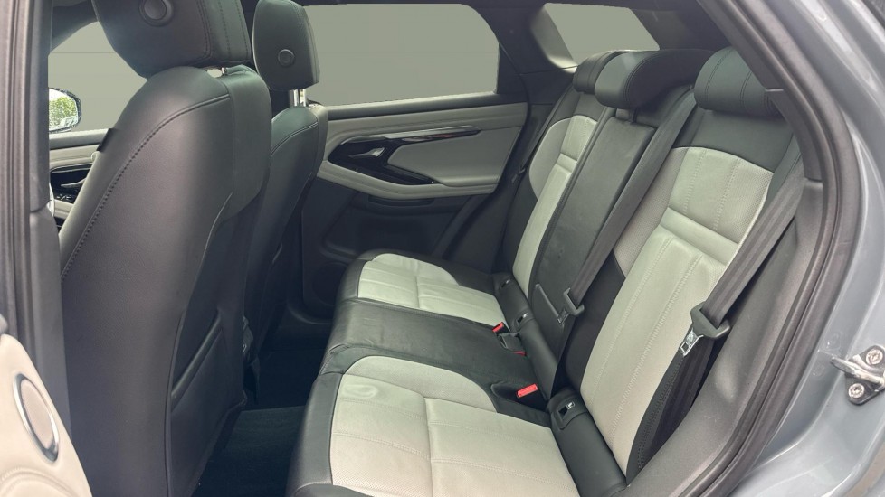 Land Rover Range Rover Evoque 2.0 D180 First Edition 5dr Auto Diesel Hatchback - Image 4