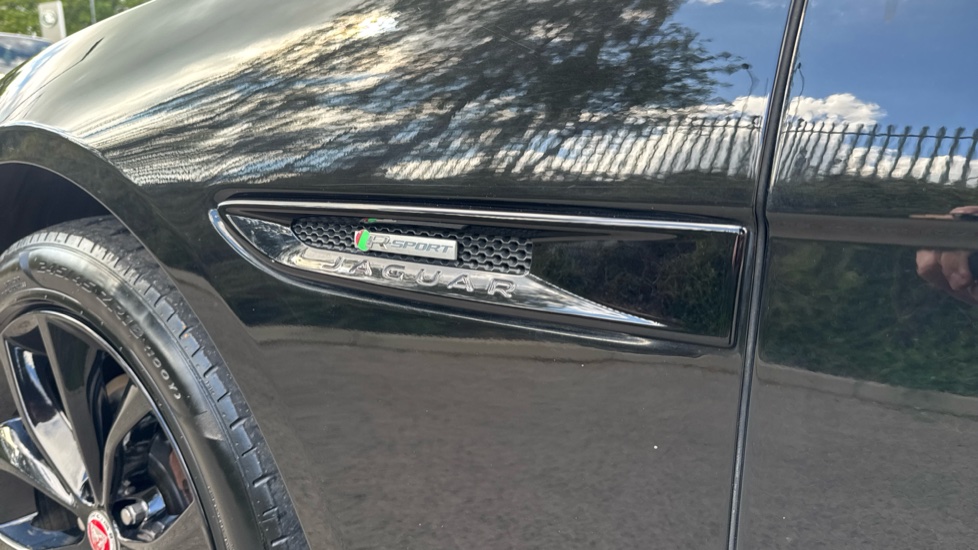 Jaguar XF 2.0d [180] R-Sport 4dr Auto Diesel Saloon - Image 31
