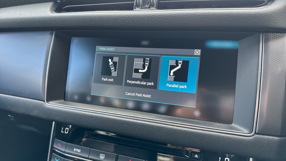 Jaguar XF 2.0d [180] R-Sport 4dr Auto Diesel Saloon - Image 54