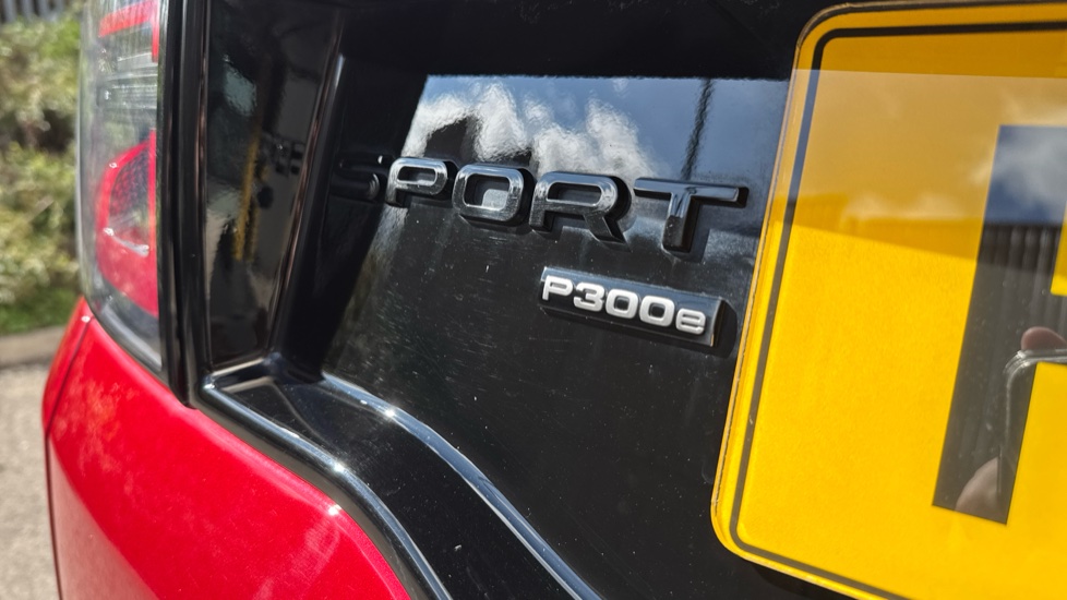 Land Rover Discovery Sport 1.5 P300e R-Dynamic HSE 5dr Auto [5 Seat] Station Wagon - Image 26