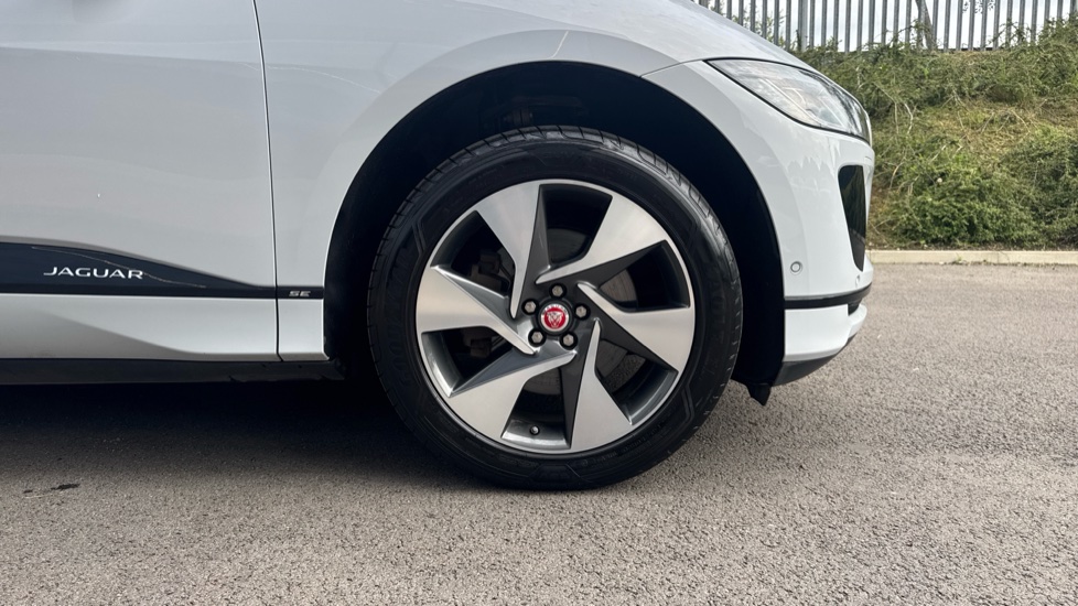 Jaguar I-Pace 294kW EV400 SE 90kWh 5dr Auto Electric Estate - Image 8