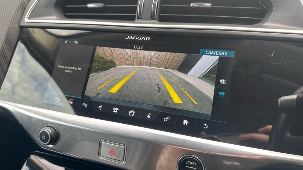 Jaguar I-Pace 294kW EV400 SE 90kWh 5dr Auto Electric Estate - Image 12