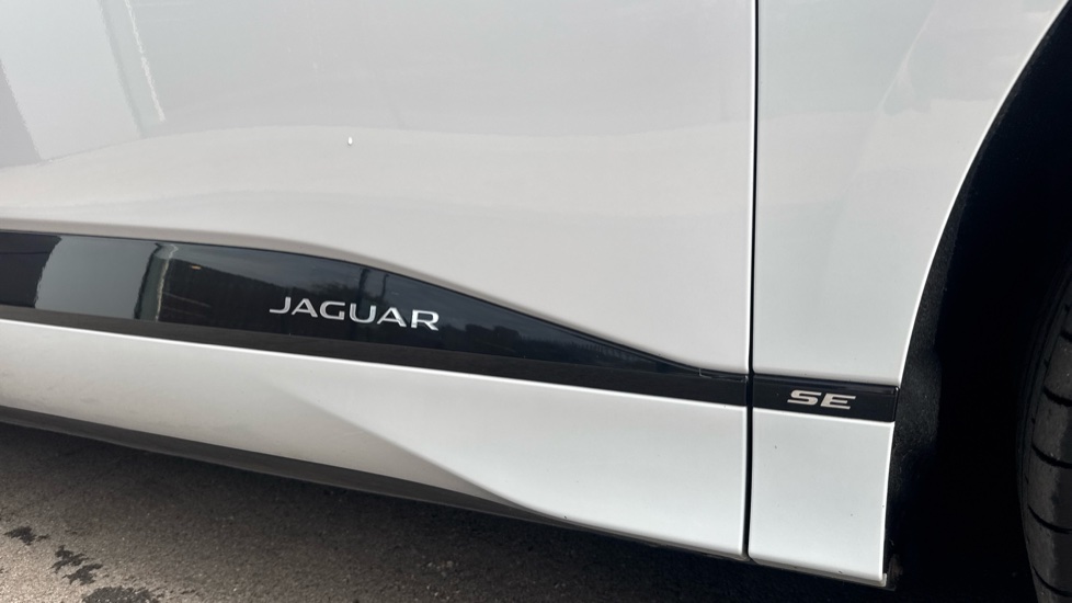 Jaguar I-Pace 294kW EV400 SE 90kWh 5dr Auto Electric Estate - Image 20