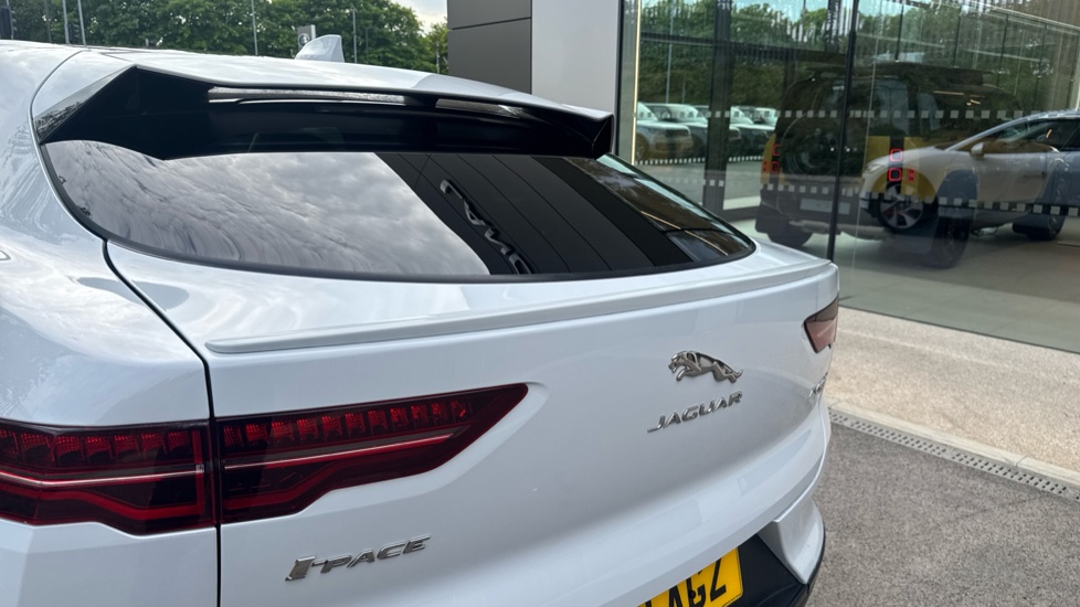 Jaguar I-Pace 294kW EV400 SE 90kWh 5dr Auto Electric Estate - Image 29