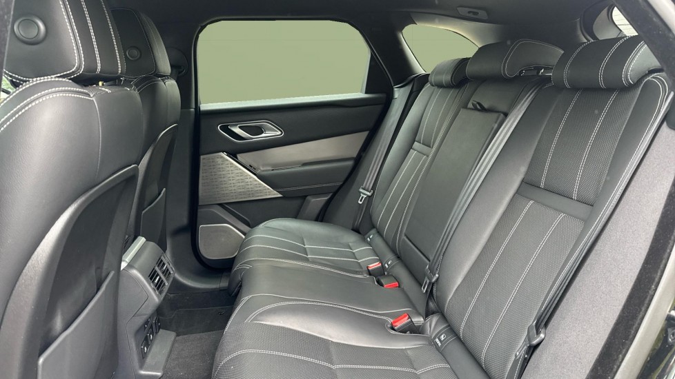 Land Rover Range Rover Velar 2.0 P400e SE 5dr Auto Estate - Image 4