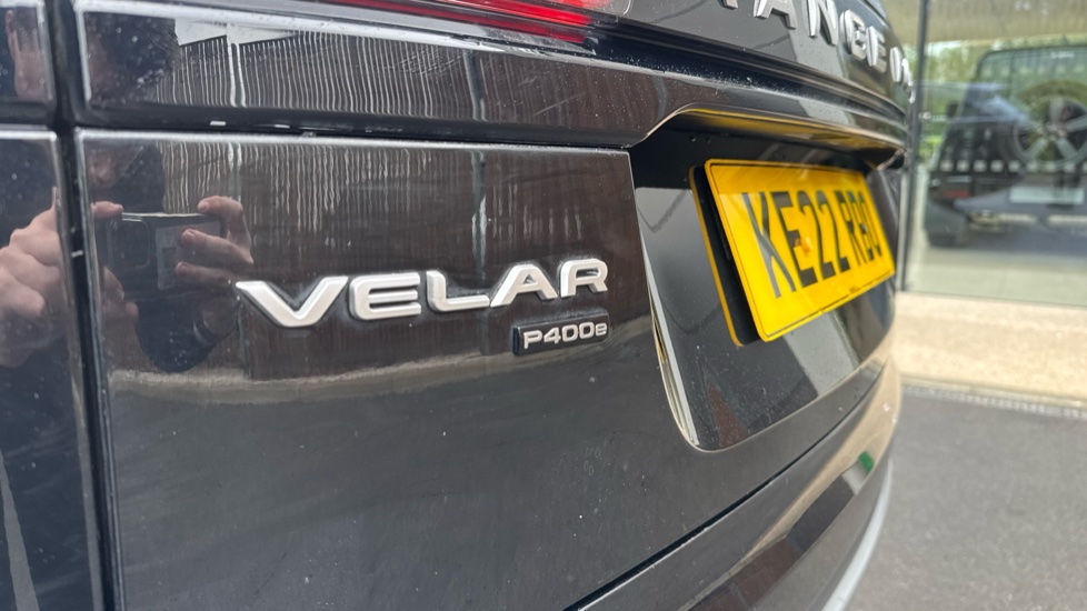 Land Rover Range Rover Velar 2.0 P400e SE 5dr Auto Estate - Image 25