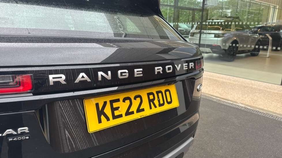 Land Rover Range Rover Velar 2.0 P400e SE 5dr Auto Estate - Image 26