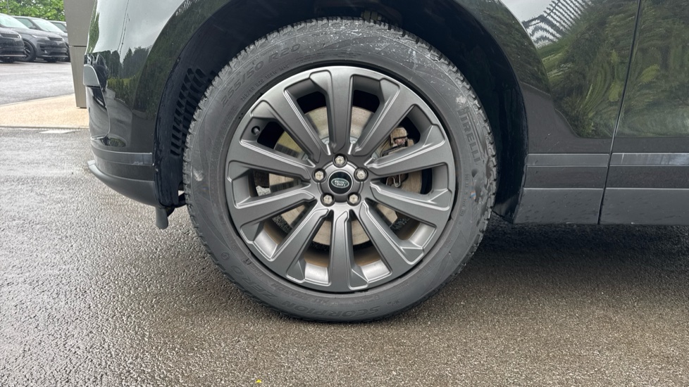 Land Rover Range Rover Velar 2.0 P400e SE 5dr Auto Estate - Image 34