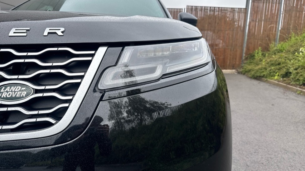 Land Rover Range Rover Velar 2.0 P400e SE 5dr Auto Estate - Image 38