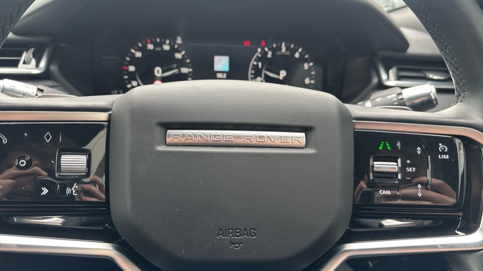 Land Rover Range Rover Velar 2.0 P400e SE 5dr Auto Estate - Image 49