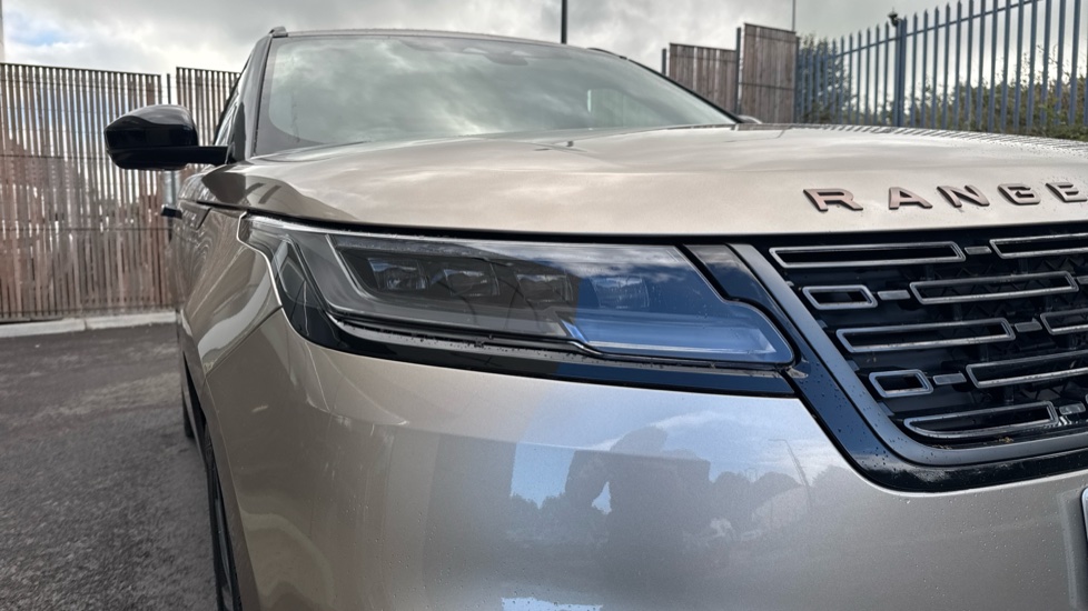 Land Rover Range Rover Velar 2.0 D200 MHEV Autobiography 5dr Auto [Revised] Diesel Estate - Image 17